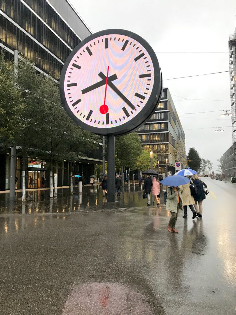 Bern: I Schweiz går tågen i tid.